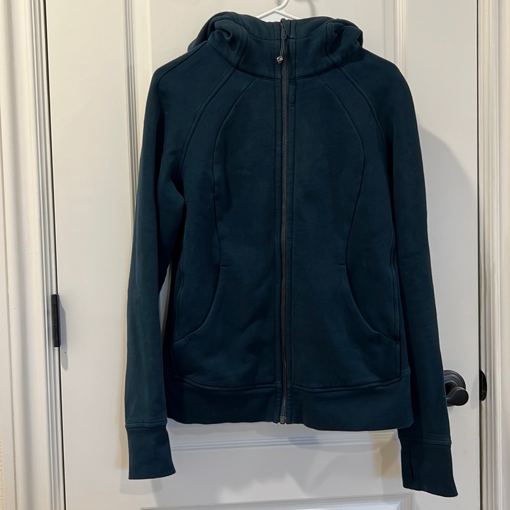 Lululemon size 12 zip up